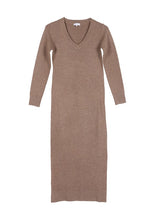 Vienna- V-neck sweater maxi dress